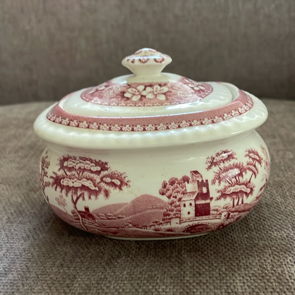 Spode Pink Tower sugar bowl and lid